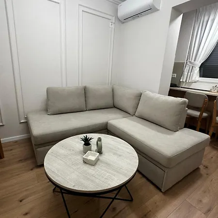 Mera Tirana